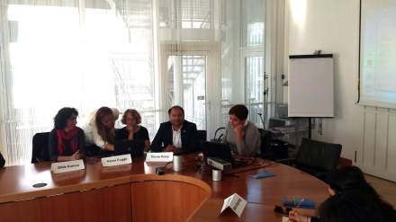 Gäste des Abends u.a. Dilek Kumcu (Rechtsanwältin und Mitarbeiterin von Özcan Purçu ), Hacer Foggo, Özcan Purçu (v.l.n.re)