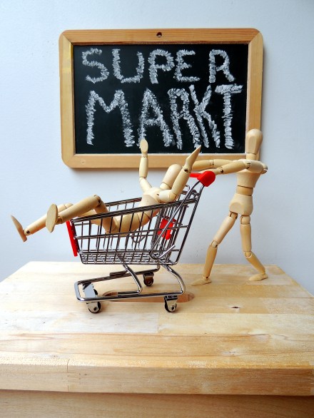 Alles super (beim) Edeka-Markt?; Foto: Jürgen Jotzo via Pixelio.de