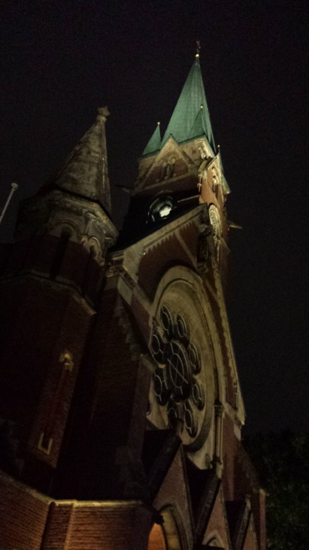 Die Dortmunder Pauluskirche von der Schützenstraße aus gesehen.